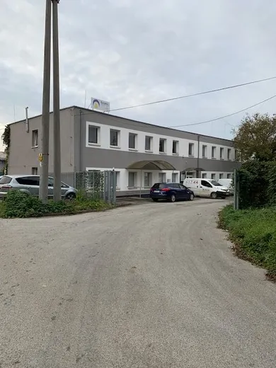 Na prenájom komerčné, 17 m², Košice-Juh