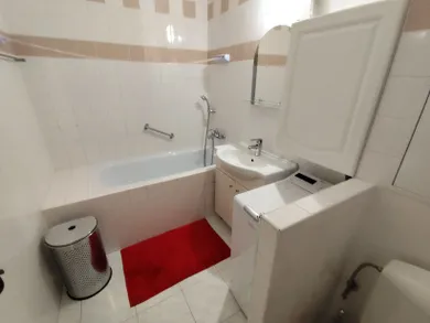 Na prenájom 1-izbový byt, 29 m², Bratislava-Rača, Podbrezovská