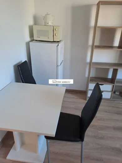 Na prenájom byt v Bratislava-Vrakuňa · €550 · Dokončené