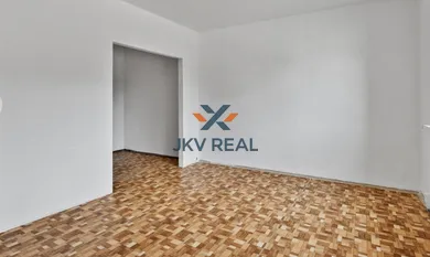 Na predaj 1-izbový byt, 40 m², Michalovce, štefánikova