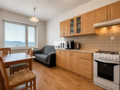 Na predaj 2-izbový byt, 74 m², Dubnica nad Váhom, Hasičská