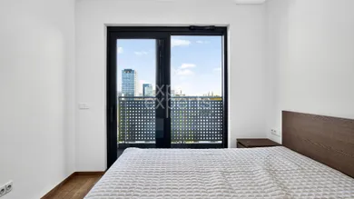 Na prenájom 2-izbový byt, 60 m², Bratislava-Nové Mesto, Bajkalská
