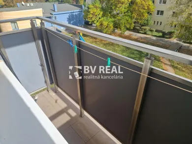 Na predaj 3-izbový byt, 63 m², Prievidza, Štefana Králika