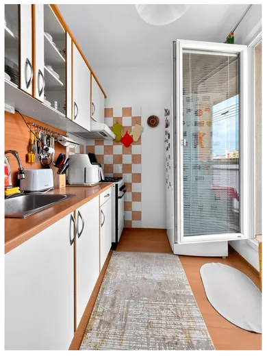 Na predaj 1-izbový byt, 38 m², Banská Bystrica, Sitnianska