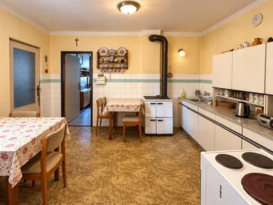 Na predaj dom, 120 m², Dechtice