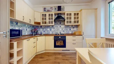 Na predaj 2-izbový byt, 52 m², Bratislava-Ružinov, Budovateľská