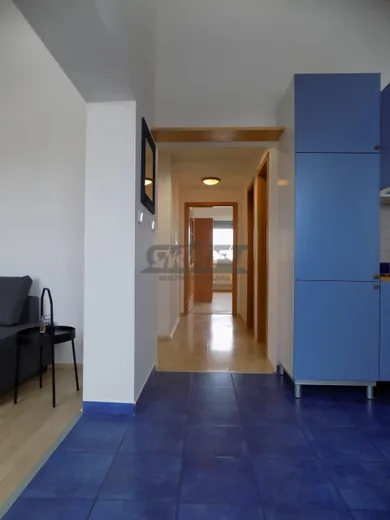 Na prenájom 2-izbový byt, 60 m², Bratislava-Karlova Ves, Kresánkova
