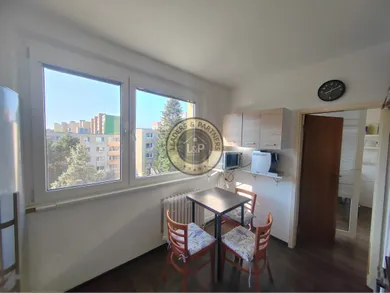 Na predaj 3-izbový byt, 81 m², Bratislava-Dúbravka