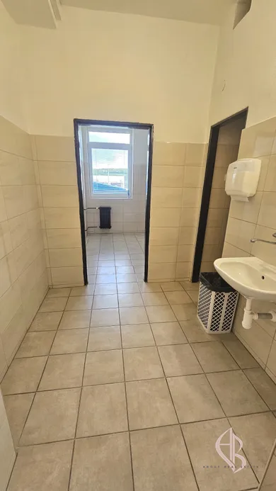 Na prenájom komerčné v Banská Bystrica · €270 · Dokončené