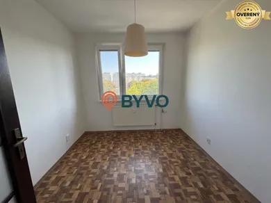 Na predaj 3-izbový byt, 72 m², Bratislava-Petržalka, Budatíinska