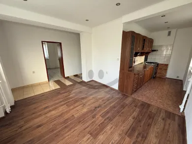 Byty na predaj 3-izbový, Prievidza · €93 000