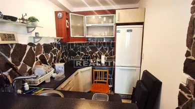 Na predaj 1-izbový byt, 36 m², Bratislava-Karlova Ves