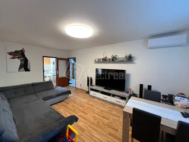 Mieszkania na sprzedaż, 4-pokojowe, Šamorín · €216 900