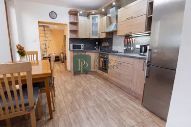 Na predaj dom, 130 m², Mojmírovce