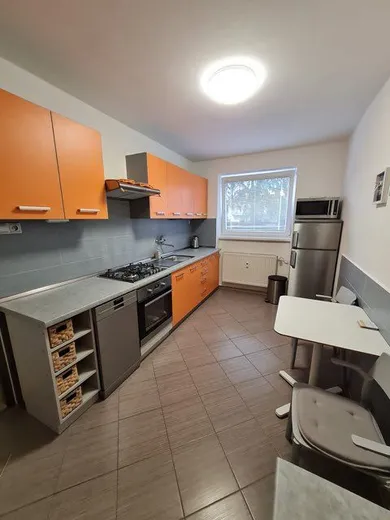 Na prenájom 2-izbový byt, 60 m², Banská Bystrica, M. Rázusa