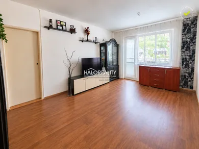 Na predaj 2-izbový byt, 58 m², Handlová, Prievidzská