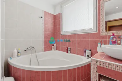 Na predaj 3-izbový byt, 66 m², Dunajská Streda