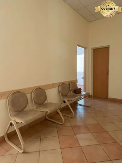 Na prenájom komerčné, 15 m², Partizánske, Hrnčírikova