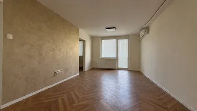 Na predaj 3-izbový byt, 74 m², Levice