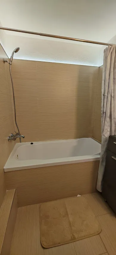 Na prenájom 2-izbový byt, 58 m², Zvolen, Záhonok