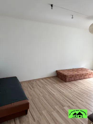 Na predaj 3-izbový byt, 66 m², Levice, Perecká ul.