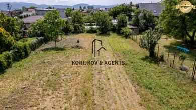 Na predaj pozemok, 399 m², Valaliky, Záhradná