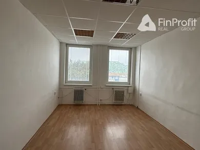 Na prenájom komerčné, 15 m², Bratislava-Ružinov, Bajkalská