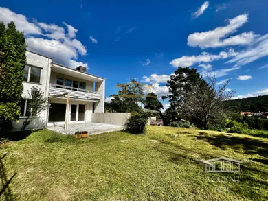 Дома на продажу, 5-комнатные, Bratislava-Dúbravka · €639 000