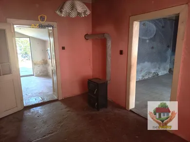 Na predaj 3-izbový dom, 430 m², Nové Zámky