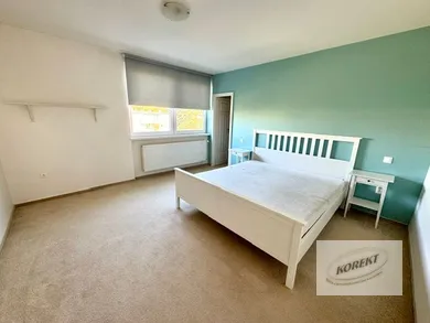 Na prenájom 3-izbový byt, 90 m², Nové Zámky, Nová
