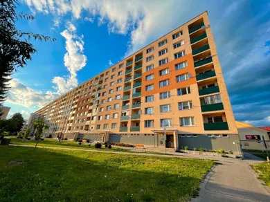 Mieszkania na sprzedaż, 3-pokojowe, Brezno · €123 000