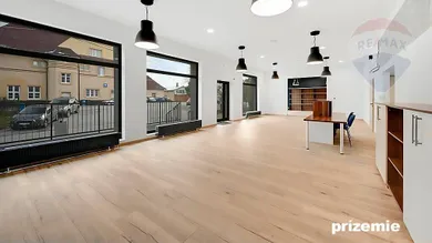 Na predaj 5-izbový dom, 180 m², Zohor