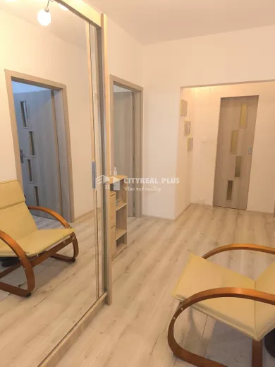 Na predaj 3-izbový byt, 74 m², Hurbanovo