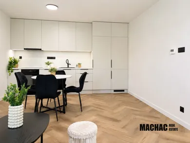 Na predaj 3-izbový byt, 75 m², Trnava, Ulica Sladovnícka