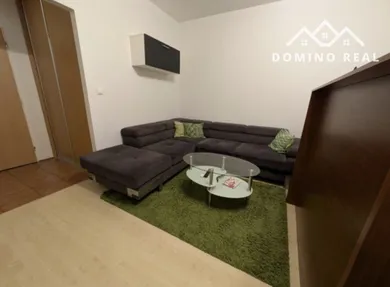 Na predaj 4-izbový byt, 88 m², Bratislava-Petržalka