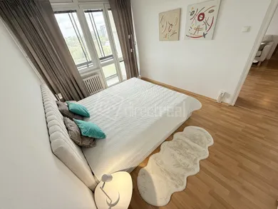 Na prenájom 2-izbový byt, 52 m², Bratislava-Ružinov, Komárnická