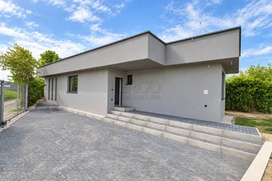 Domy na predaj, Rovinka · €479 000