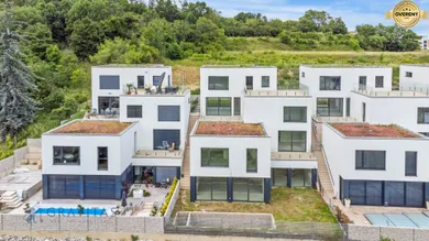 Na predaj 4-izbový dom, 203 m², Bratislava-Nové Mesto, Svätovavrinecká