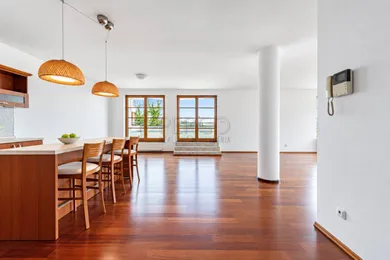 Na predaj 3-izbový byt, 122 m², Bratislava-Staré Mesto, Havlíčkova