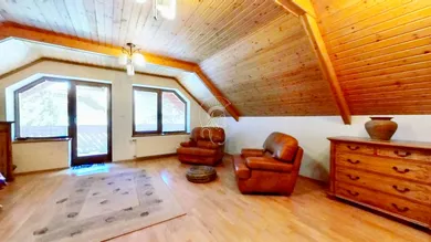 Na predaj 8-izbový dom, 301 m², Nová Lesná, Janka Počúvaja
