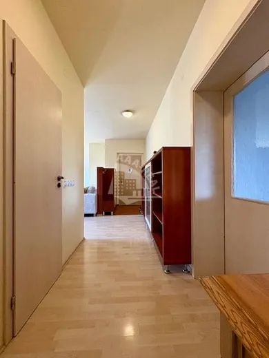 Na prenájom 3-izbový byt, 86 m², Banská Bystrica, Nad Plážou