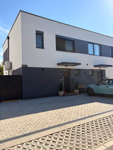 Na predaj 4-izbový dom, 49 m², Rovinka, Zelená