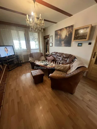 Mieszkania na sprzedaż, 4-pokojowe, Bratislava-Dúbravka · €249 900