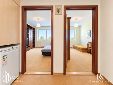 Na prenájom 4-izbový byt, 87 m², Bratislava-Petržalka, Budatínska