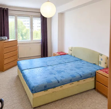 Na prenájom 2-izbový byt, 62 m², Bratislava-Rača, Karpatské námestie