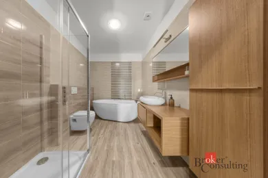 Na predaj 5-izbový byt, 116 m², Rovinka
