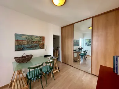Na predaj 3-izbový byt, 65 m², Bratislava-Petržalka, Smolenická