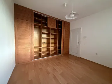 Na predaj 3-izbový byt, 76 m², Trnava, T. Tekela