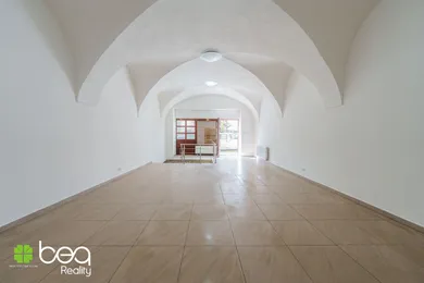 Na prenájom objekt, 90 m², Levoča, Námestie Majstra Pavla