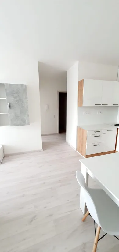 Na prenájom byt v Bratislava-Devínska Nová Ves · €900 · Novostavba
